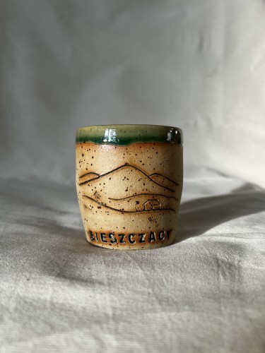 czarka ceramiczna z napisem Bieszczady