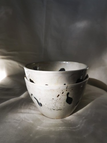 ceramiczna beżowa miska w ciapki
